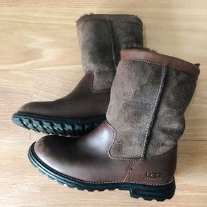Ugg Hartsville Leather Suede Sheerling Women’s Boots sz 7 - Great Condition